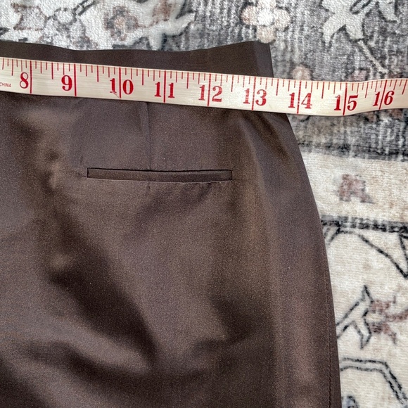 EQ-IQ 100% silk pencil skirt (4/XS) EUC, with pockets, in chocolate. - Picture 9 of 12